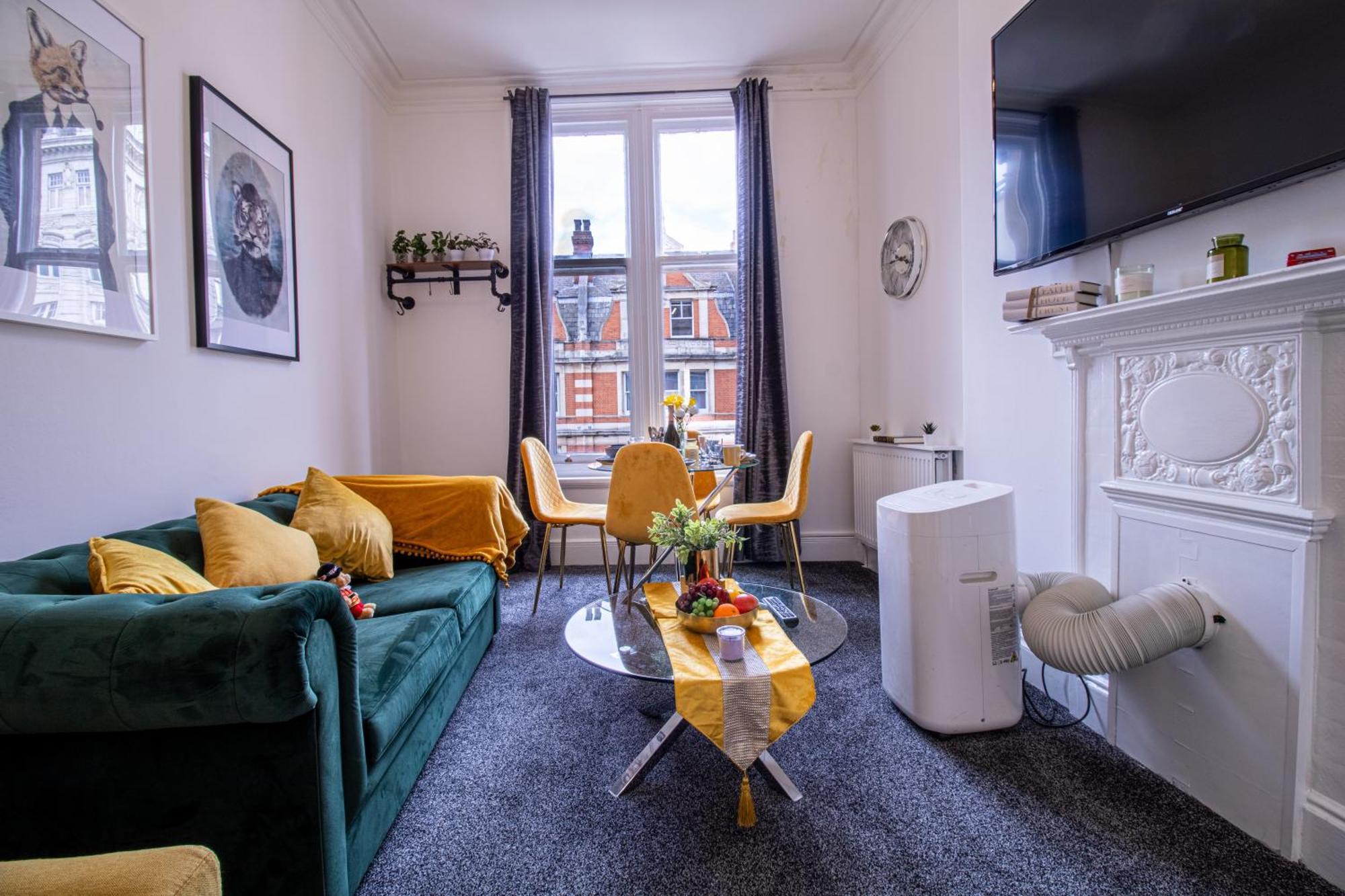 Oxford Street 1 Bedroom Shopping Retreat! 3Gc ลอนดอน ภายนอก รูปภาพ