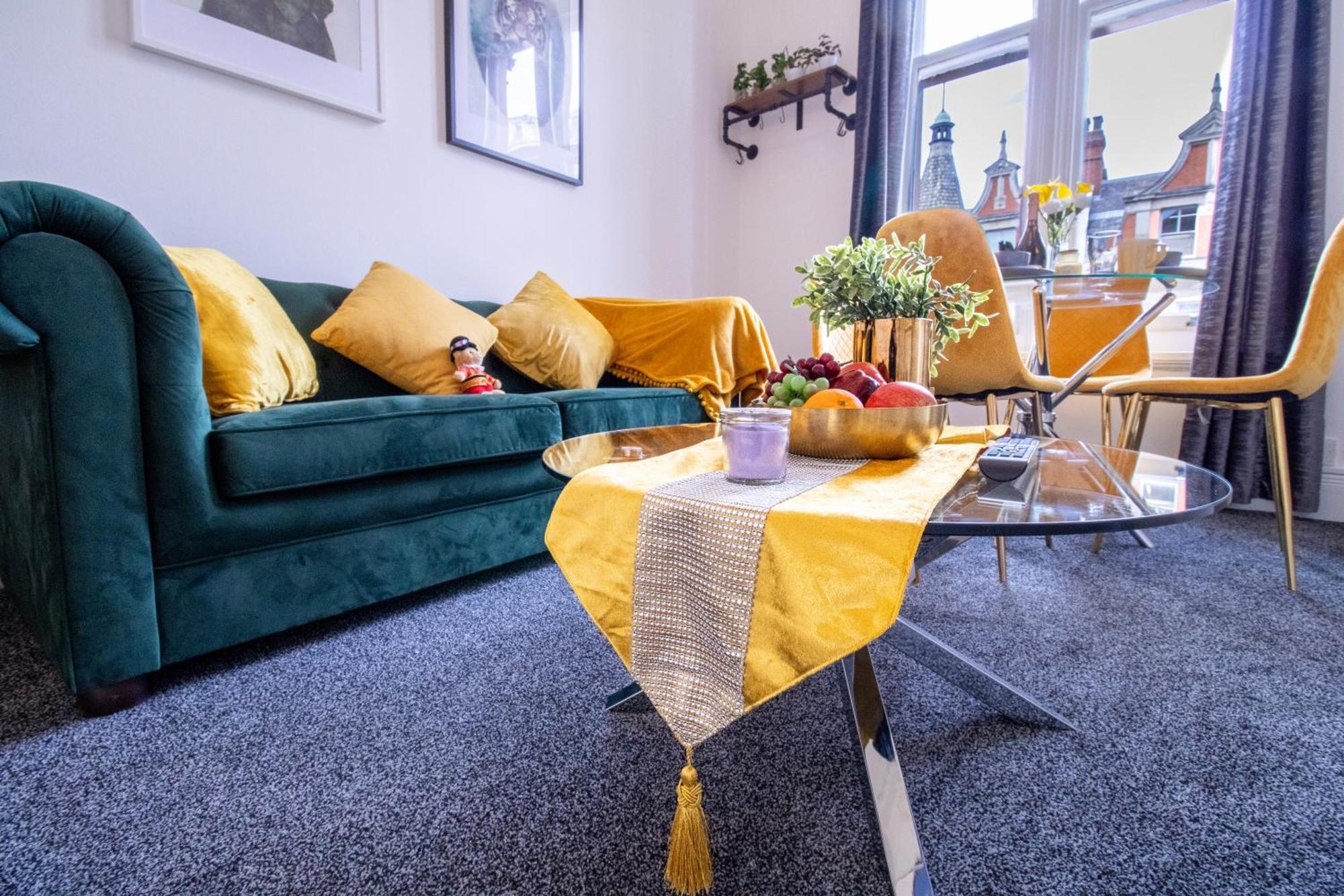 Oxford Street 1 Bedroom Shopping Retreat! 3Gc ลอนดอน ภายนอก รูปภาพ