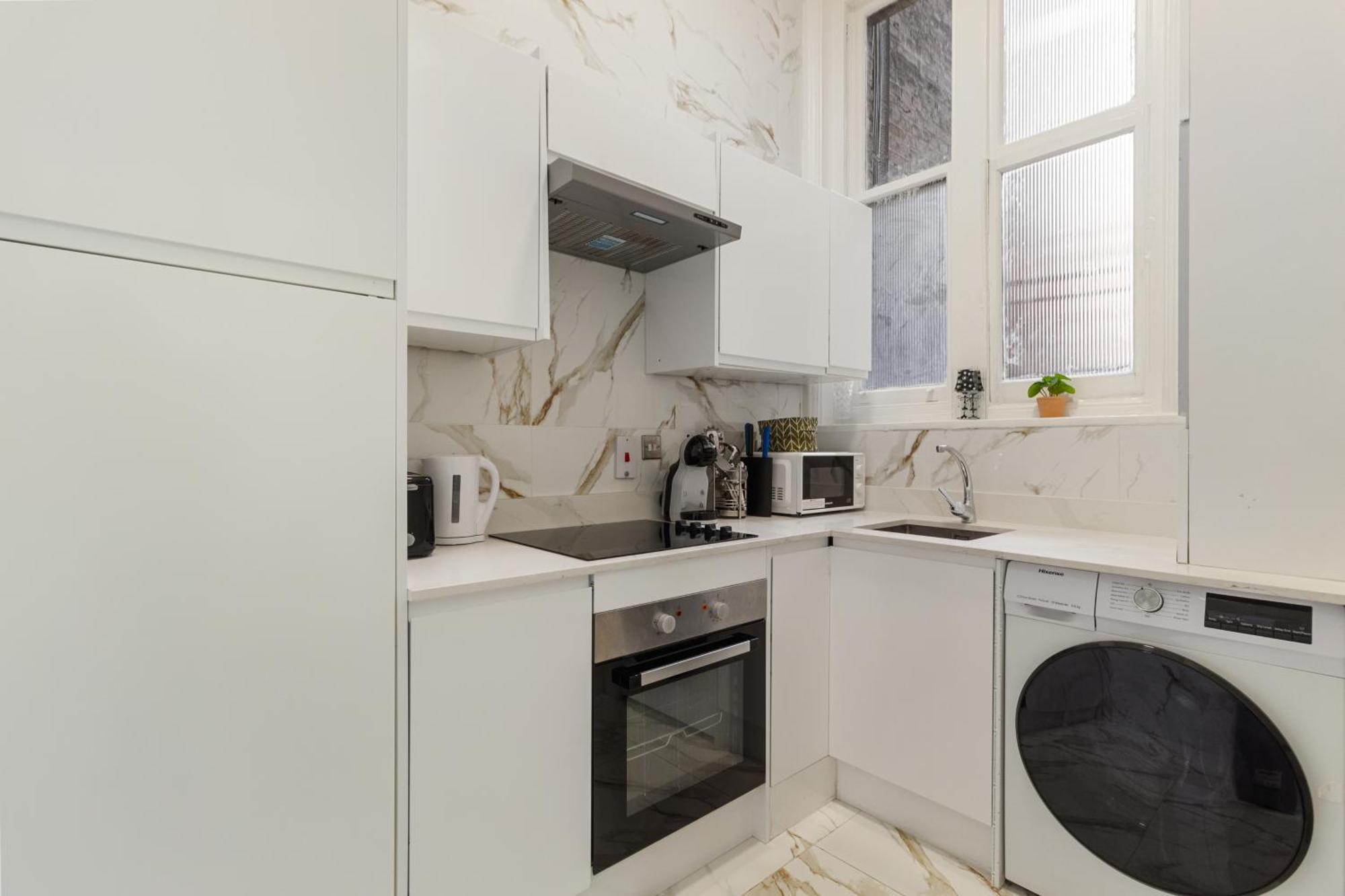 Oxford Street 1 Bedroom Shopping Retreat! 3Gc ลอนดอน ภายนอก รูปภาพ