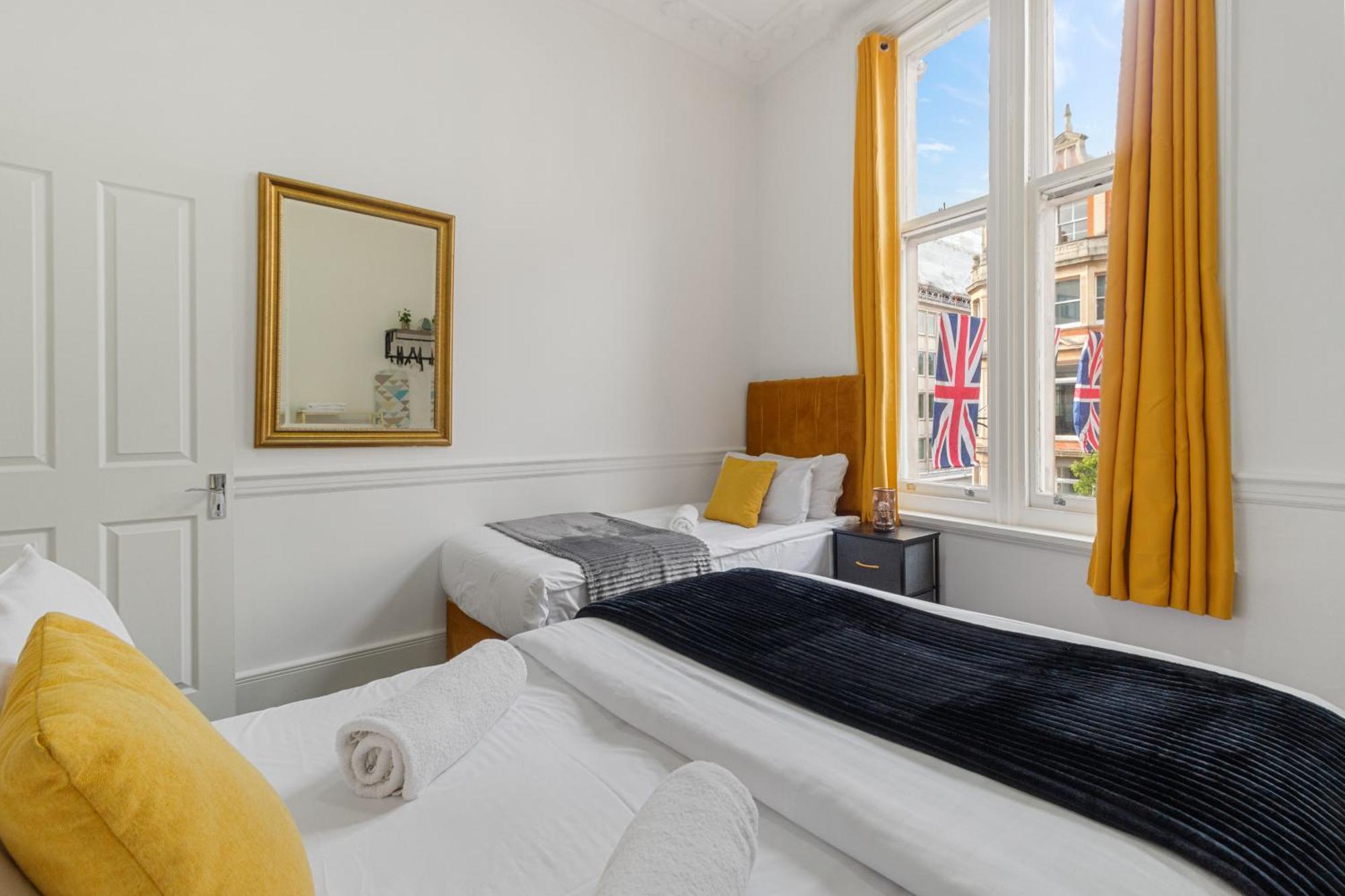 Oxford Street 1 Bedroom Shopping Retreat! 3Gc ลอนดอน ภายนอก รูปภาพ